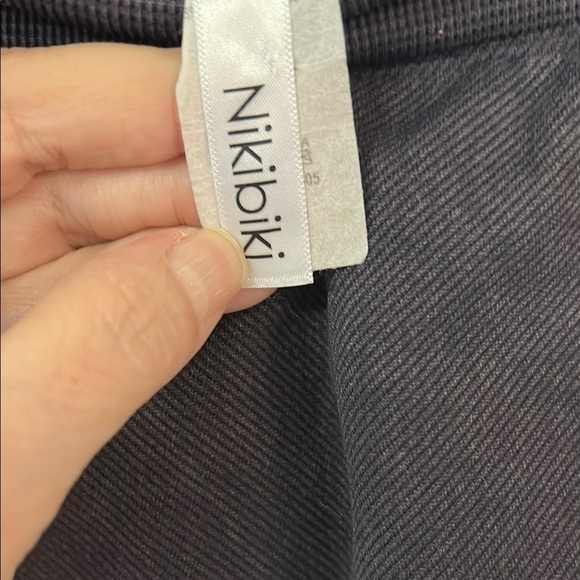 Black Textured Leggings - Picture 2 of 4